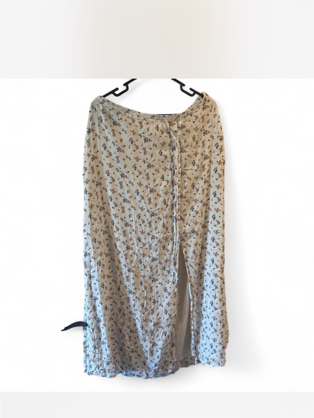 American Eagle Outfitters Cream Floral Button-Front Maxi Skirt